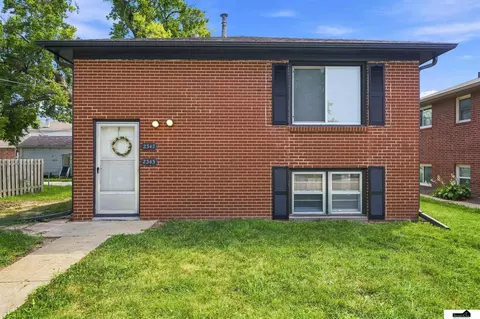 2345 F St, Lincoln, NE 68510