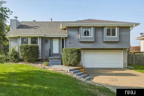 916 Bordeaux Ave, Bellevue, NE 68123