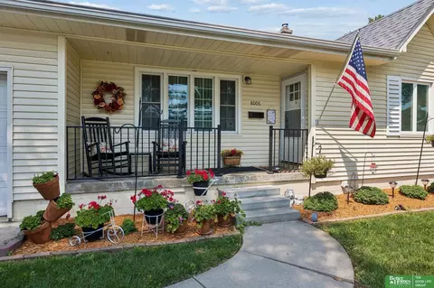 8006 Nina St, Omaha, NE 68124
