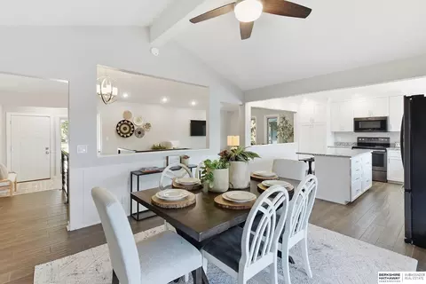 Dining - 527 Waterloo Dr, Waterloo, NE 68069 photo 2 of 2
