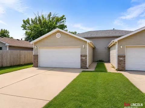 417 NW 20th St, Lincoln, NE 68528