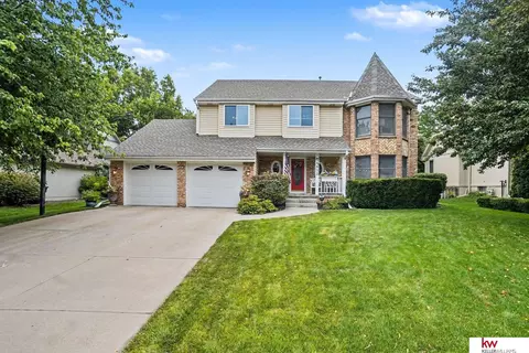 10612 Monroe St, Omaha, NE 68127