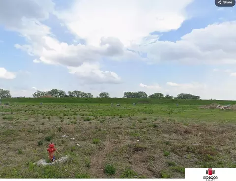 1179 Titan Dr, Hickman, NE 68372