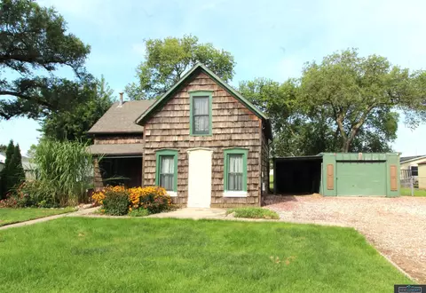 329 Pleasant St, Greenwood, NE 68366