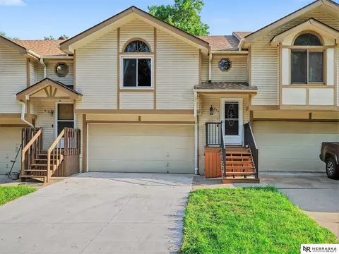 Exterior - 311 E 17th Ave, Bellevue, NE 68005 photo 4 of 4