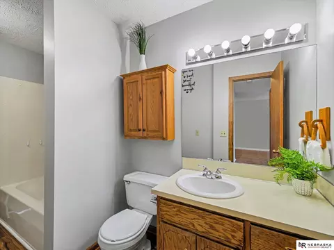 Bath - 311 E 17th Ave, Bellevue, NE 68005 photo 1 of 5