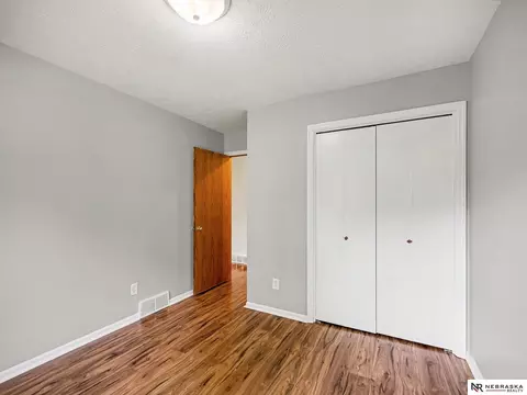 Bedroom - 311 E 17th Ave, Bellevue, NE 68005 photo 8 of 10