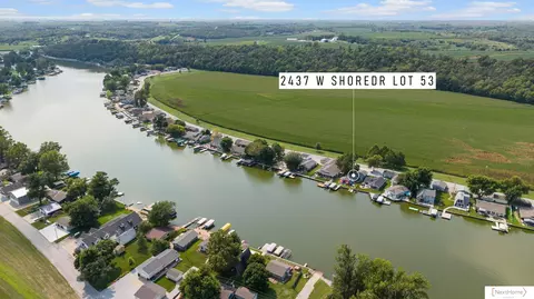 2437 W Shore Dr, Union, NE 68455