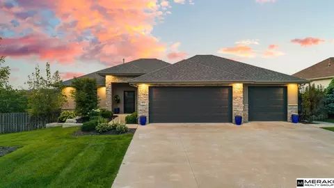 19826 Chicago St, Omaha, NE 68022