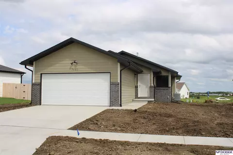 7640 N 50th St, Lincoln, NE 68514