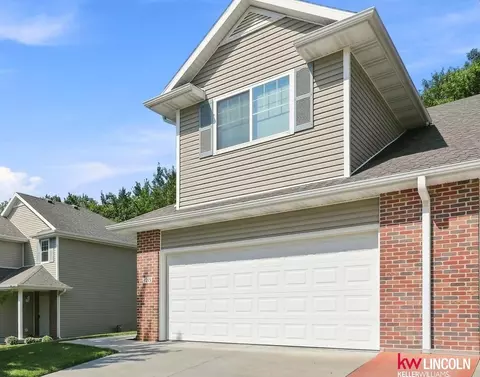 4215 N 18th St, Lincoln, NE 68521