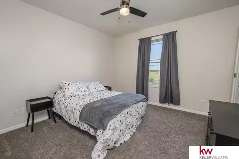 Bedroom - 114 Sunset Dr, Hebron, NE 68370 photo 3 of 5