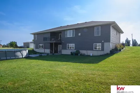 Exterior - 114 Sunset Dr, Hebron, NE 68370 photo 4 of 14