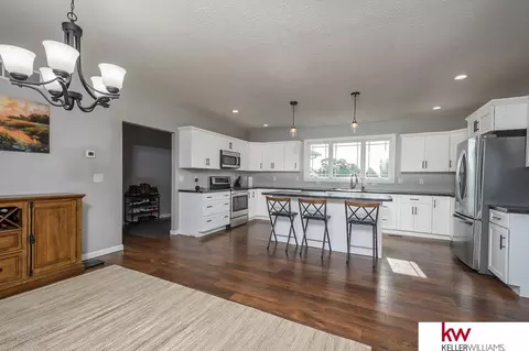 Kitchen - 114 Sunset Dr, Hebron, NE 68370 photo 3 of 5