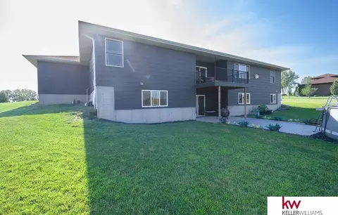 Exterior - 114 Sunset Dr, Hebron, NE 68370 photo 11 of 14