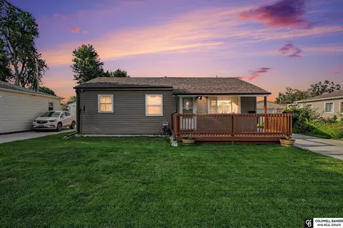 6222 Karen St, Omaha, NE 68117