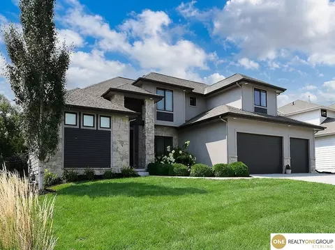 23603 Berry St, Elkhorn, NE 68022