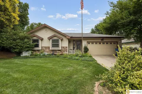 11715 S 25th Avenue Cir, Bellevue, NE 68123