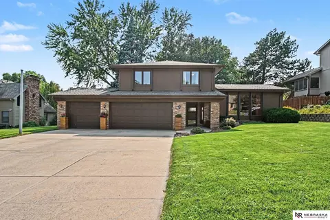 1012 N 128th St, Omaha, NE 68154