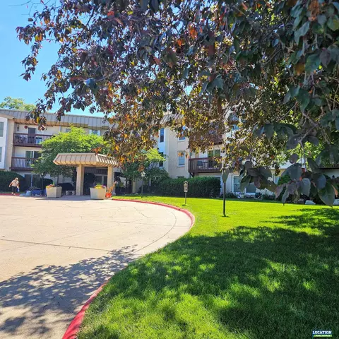 4000 S 56th St #249B, Lincoln, NE 68506