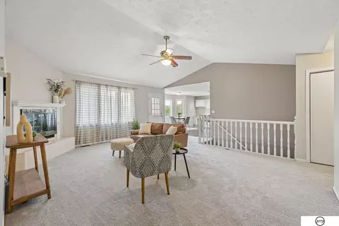 7412 Collister Rd, Lincoln, NE 68516