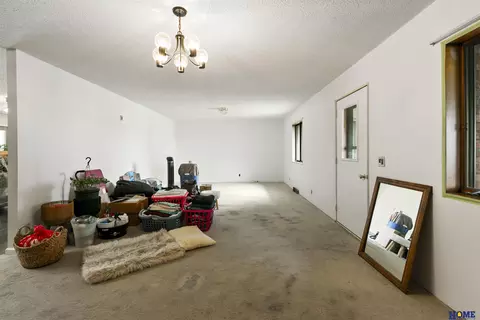 Living - 603 E Fillmore Ave, De Witt, NE 68341 photo 4 of 5