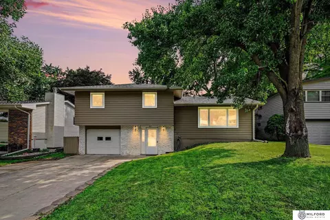 9127 Spaulding St, Omaha, NE 68134