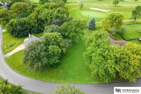 1519 Beaver Lake Blvd, Plattsmouth, NE 68048