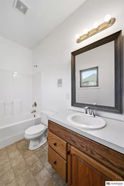 Bath - 6500 Princeton Rd, Firth, NE 68358 photo 12 of 12