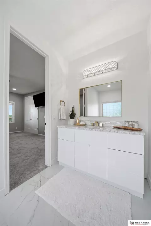 Bath - 6500 Princeton Rd, Firth, NE 68358 photo 5 of 12