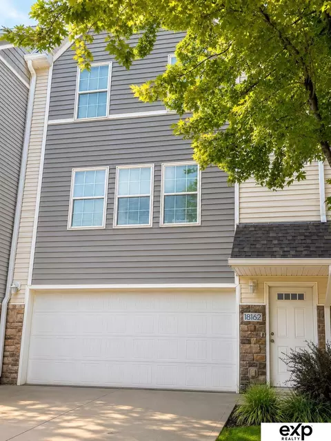 18162 Hayes Plz #4, Omaha, NE 68135