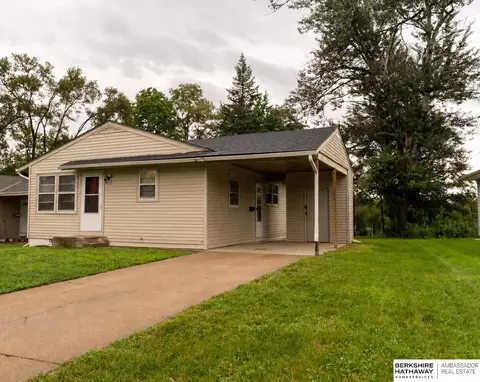 4515 Laurel Ave, Omaha, NE 68116