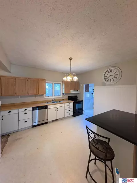 Kitchen - 401 E 7th St, Stromsburg, NE 68666 photo 4 of 4