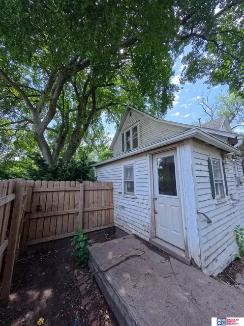 Exterior - 401 E 7th St, Stromsburg, NE 68666 photo 6 of 6