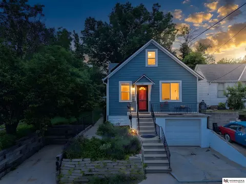 1439 Phelps St, Omaha, NE 68107