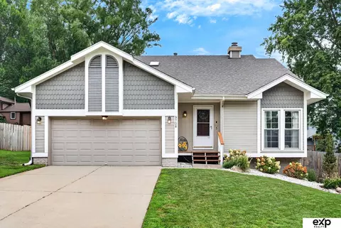 9708 S 21 Ave, Bellevue, NE 68123