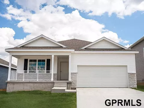 11956 S 114th Ave, Papillion, NE 68046