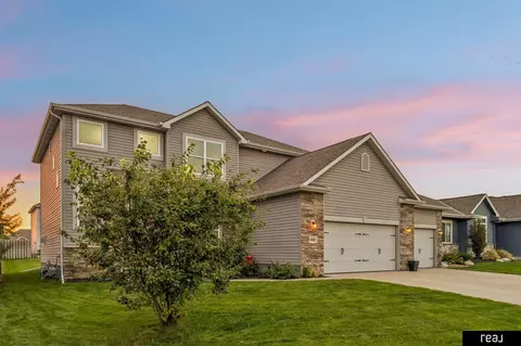 4926 N 205th St, Elkhorn, NE 68022