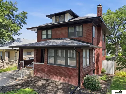 2638 Sumner St, Lincoln, NE 68502