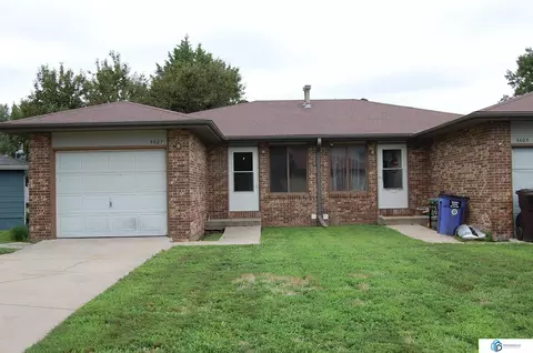 5605-5607 Salt Valley View St, Lincoln, NE 68512