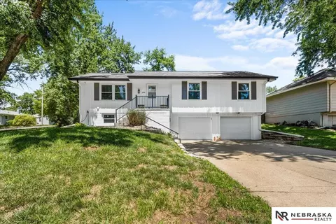 9448 Ames Ave, Omaha, NE 68134