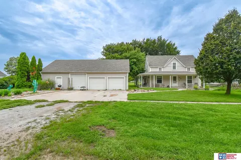 1033 Bessie St, Goehner, NE 68364