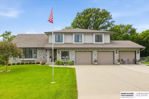1711 Jennings Ave, Council Bluffs, IA 51503