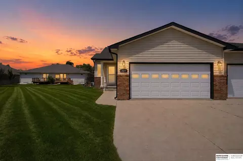 2520 Winston Cir, Fremont, NE 68025
