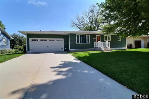 2082 Irene St, Fremont, NE 68025