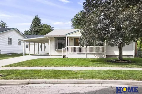4220 Greenwood St, Lincoln, NE 68504