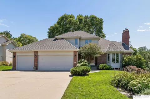 16573 Hascall St, Omaha, NE 68130