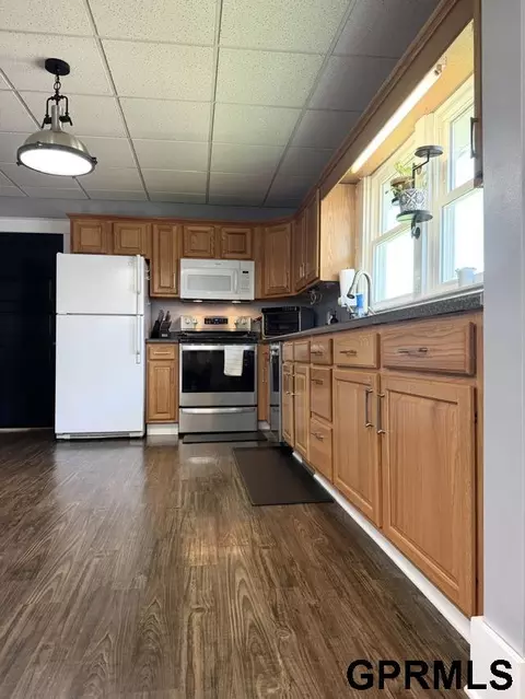 Kitchen - 505 5th St, Deshler, NE 68340 photo 4 of 4