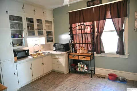 Kitchen - 724 N 10th St, Beatrice, NE 68310 photo 1 of 2