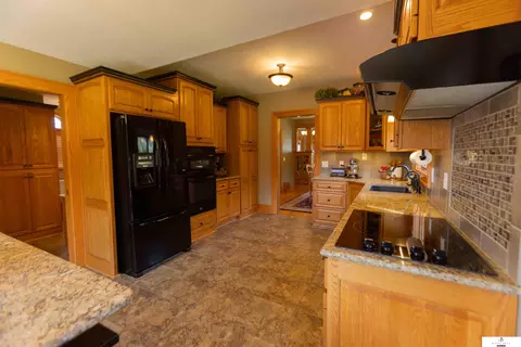Kitchen - 1915 24 Rd, Gresham, NE 68367 photo 7 of 11